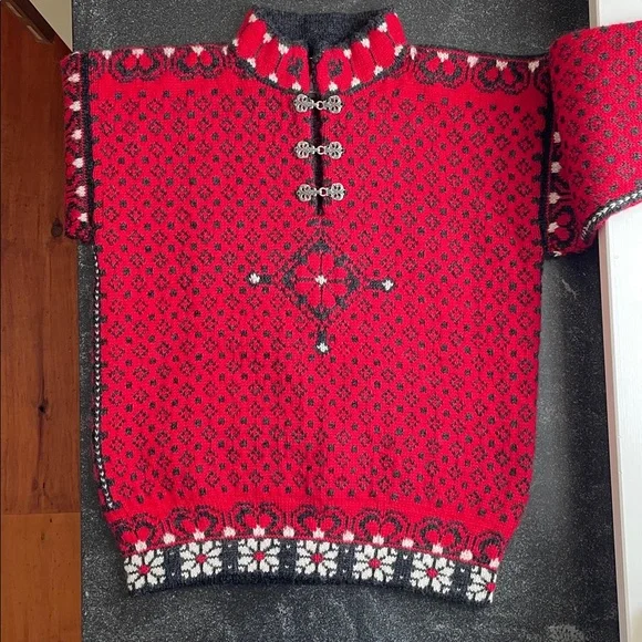 EUC Dale of Norway Haukeli Sweater Red Gray White Wool Size Unisex Small (S) - Picture 4 of 15